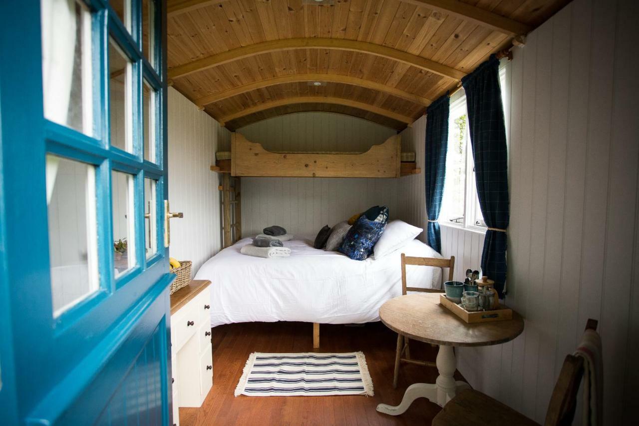 Beautiful, Secluded Shepherd's Hut In The National Park Campsite Rake